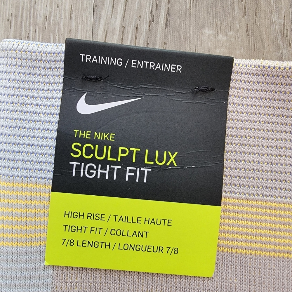 BRAND NEW Nike Sculpt Tight Fit 7/8 Leggings Women's Size XL - Picture 9 of 11